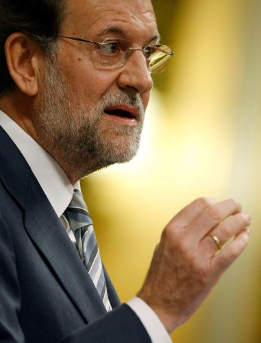 El líder del PP, Mariano Rajoy, durante su intervención en el Congreso tras la comparecencia a petición propia del presidente del Gobierno, José Luis Rodríguez Zapatero.