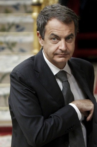 El jefe del Ejecutivo español, José Luis Rodríguez Zapatero, durante el pleno del Congreso de los diputados, en el que hizo balance del último Consejo Europeo y de la actuación de su Gobierno durante la presidencia rotatoria de la UE.