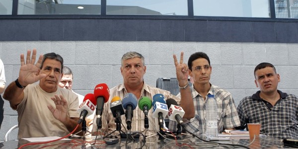 Julio César Gálvez, Ricardo González Alfonso, Normando Hernández y Pablo Pacheco (i-d), cuatro de los once disidentes cubanos excarcelados por el régimen castrista que ya llegaron a España.