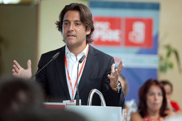 El portavoz del PSC-PSOE en el Ayuntamiento de La Laguna, Gustavo Matos, durante su intervención en el Comité Regional del Partido Socialista Canario.