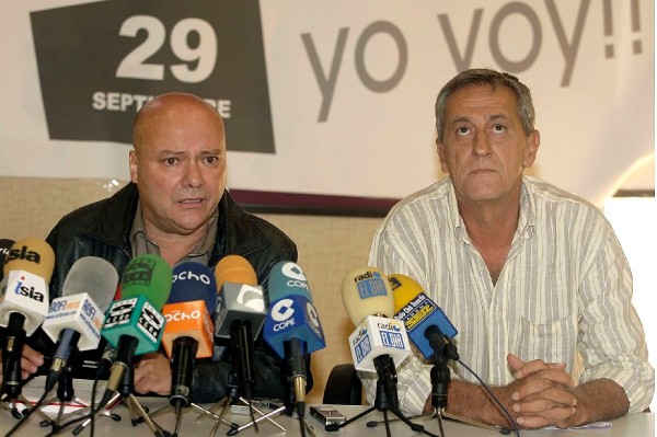 Los secretarios generales de CCOO y UGT en Canarias, Juan Jesús Arteaga (izda) y Juan Francisco Fonte.