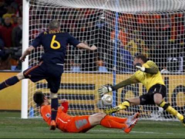 El gol de Iniesta.