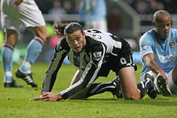 Imagen de archivo datada el 26 de diciembre de 2010 del delantero del Newcastle, Andy Carroll.