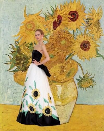 Desfile de moda de Balestra, inspirado en las flores de las pinturas de Vicent Van Gogh.