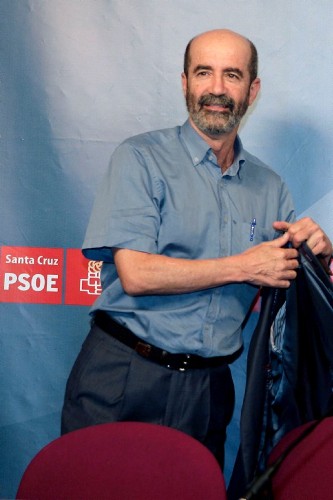 Santiago Pérez.