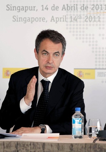 El presidente del Gobierno, José Luis Rodríguez Zapatero, durante la reunión que mantuvo hoy en Singapur.