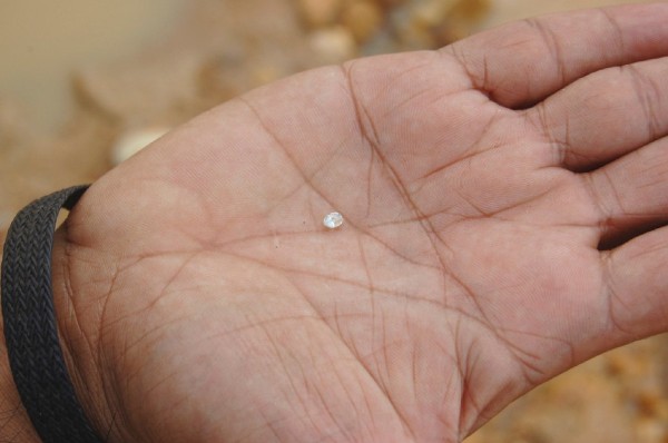 Un diamante extraído en Cempaka, al sur de Borneo.