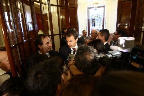 El presidente del Gobierno y secretario general del PSOE, José Luis Rodríguez zapatero, ha reiterado su decisión de abrir un proceso de primarias.