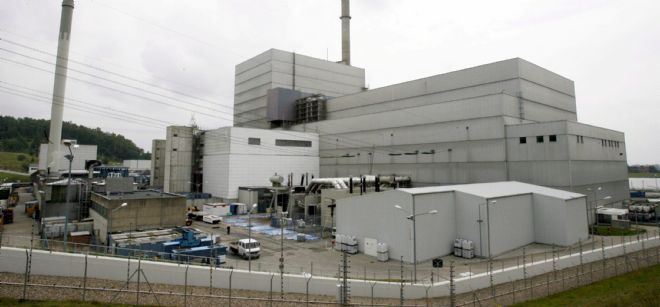 Fotografía de archivo del 13 de julio de 2007 de la planta nuclear de Kruemmel cerca de Geesthacht, Alemania.