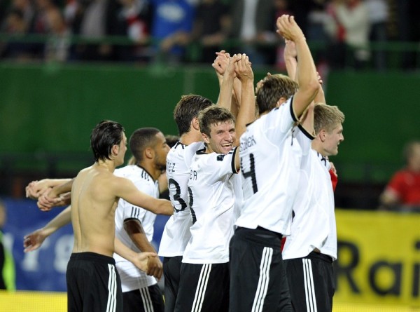 Los jugadores de Alemania celebran el triunfo ante Austria.