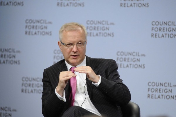 El comisario europeo de Asuntos Económicos y Monetarios, Olli Rehn, durante una conferencia ofrecida en el Consejo de Relaciones Exteriores en Nueva York (EEUU). 