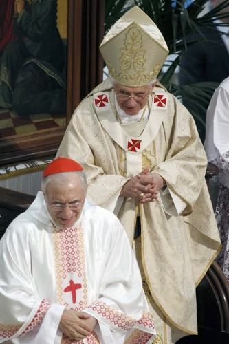 El papa Benedicto XVI junto al cardenal arzobispo de Madrid, Antonio María Rouco Varela.
