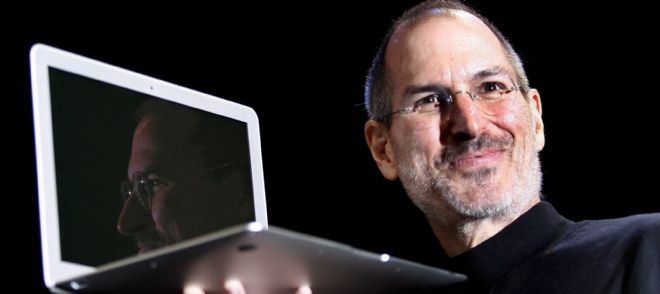 Steve Jobs durante la presentación del nuevo Macbook Air.