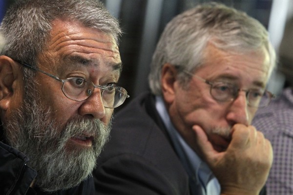 Los secretarios generales de UGT, Cándido Méndez (i), y de CCOO, Ignacio Fernández Toxo.
