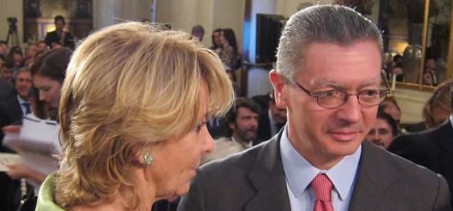 Coincide con Aguirre en el primer acto público desde que se conoce que irá en la lista del PP al Congreso por Madrid.