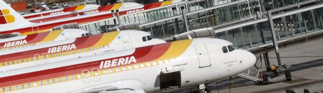 Varios aviones de Iberia preparados en el aeropuerto de Madrid-Barajas.