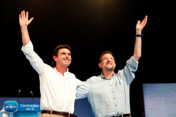 El presidente del Partido Popular, Mariano Rajoy Y José Manuel Soria.