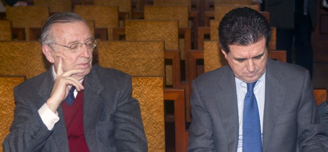 El ex ministro de Medio Ambiente y ex presidente del Gobierno Balear Jaume Matas (d), junto al periodista Antony Alemany.