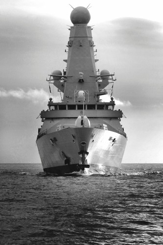 El destructor tipo 45 de la Armada británica HMS Dauntless.