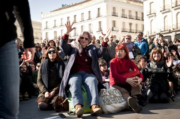Asamblea del movimiento ciudadano 15-M en la Puerta del Sol de Madrid al término de la manifestacion contra la reforma laboral del Gobierno. 