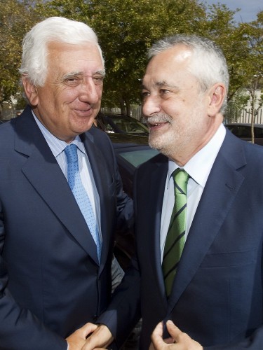 El presidente de la Confederación de Empresarios de Andalucía (CEA), Santiago Herrero(i), recibe al presidente de la Junta de Andalucía, José Antonio Griñán.