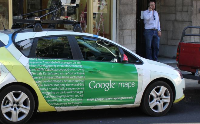 Imagen del coche de Google Street View en las calles de Santa Cruz de Tenerife.