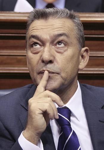 Paulino Rivero, en el Parlamento autonómico.
