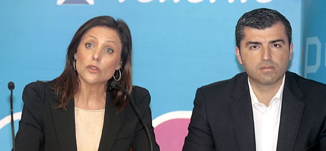 La presidenta del PP de Tenerife, Cristina Tavío, y el secretario general del partido, Manuel Domínguez.