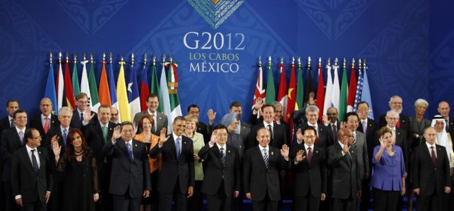 Fotografía oficial de los líderes y jefes de estado en la Cumbre G20.