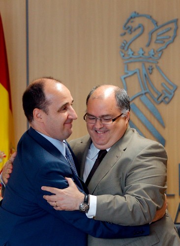 El vicepresidente del Consejo del Poder Judicial, Fernando de Rosa (d), y el secretario de Estado de Seguridad, Ignacio Ulloa.