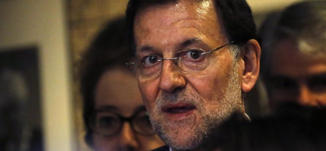 El primer ministro español Mariano Rajoy abandona el edificio del consejo Europeo.