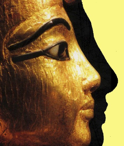 Imagen de facilitada por Juan Antonio Belmonte en la que se ve una estatuilla dorada encontrada en la tumba de Tutankamón.