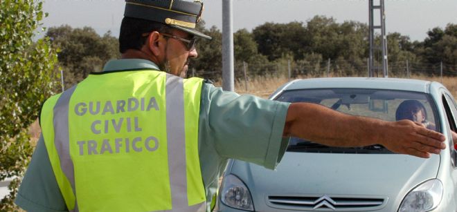 En lo que va de año, ha dicho Fernández Díaz, la DGT ha realizado 2.800 test de drogas en las carreteras, unos controles que espera que a finales de año alcancen los 10.000.