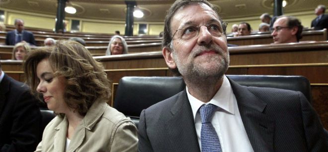 El jefe del Ejecutivo, Mariano Rajoy, y la vicepresidenta, Soraya Sáenz de Santamaría.