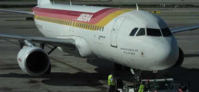 Avión de Iberia en el Prat.
