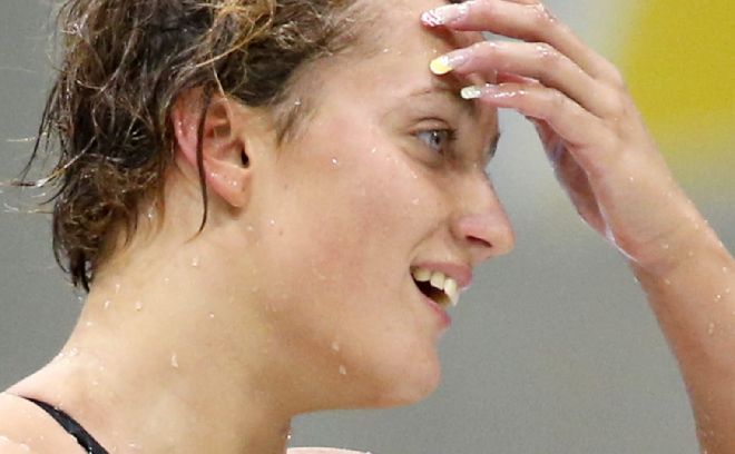 La nadadora española, Mireia Belmonte, tras ganar la medalla de plata en los 800 metros libres.