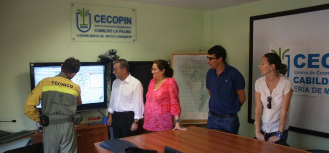 Paulino Rivero visitó el Cecopin de Breña Alta.