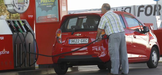 Desde el inicio del pasado mes de julio, el precio del litro de gasolina se ha encarecido más de un 12%.