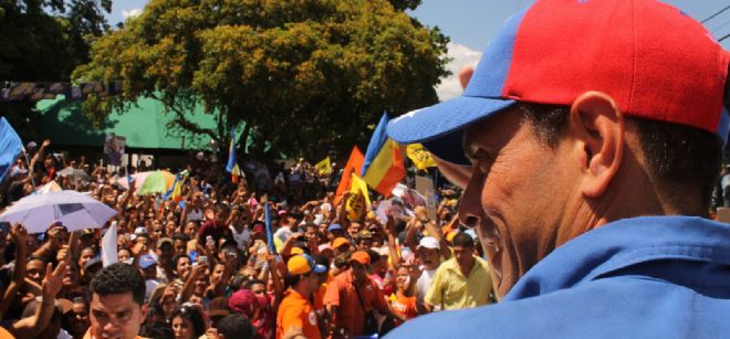Fotografía cedida hoy, jueves 6 de septiembre deh 2012 por Prensa Comando Venezuela del candidato presidencial opositor Henrique Capriles.