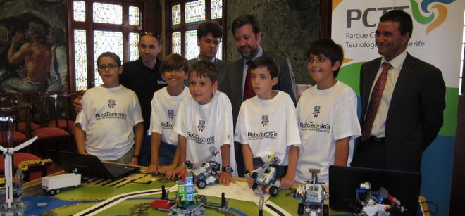 Tenerife organiza por primera vez el torneo internacional 'First Lego League (FLL)'.