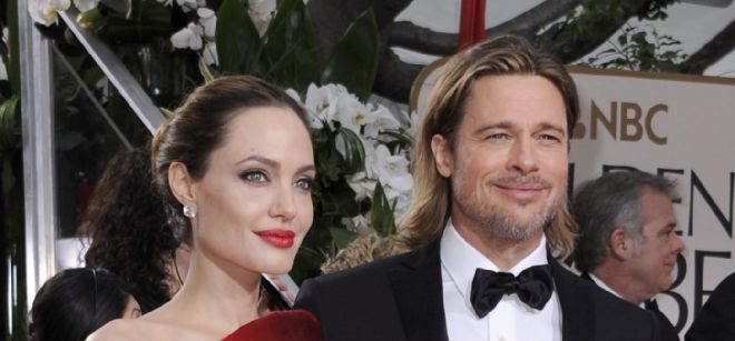 Los actores estadounidenses Angelina Jolie (i) y Brad Pitt (d).