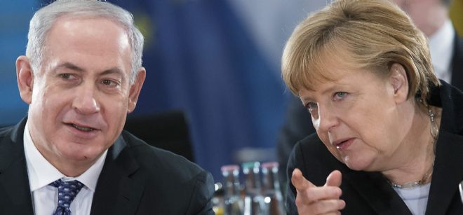 La canciller alemana Angela Merkel (dcha) y el primer ministro israelí, Benjamin Netanyahu.