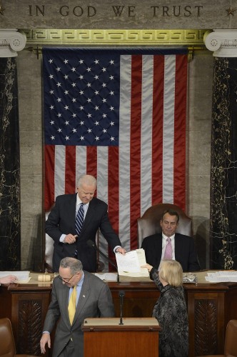 El presidente del Tribunal Supremo de Estados Unidos, el juez de corte conservador John Roberts, tomará el juramento al presidente Barack Obama durante la investidura de su segundo mandato.