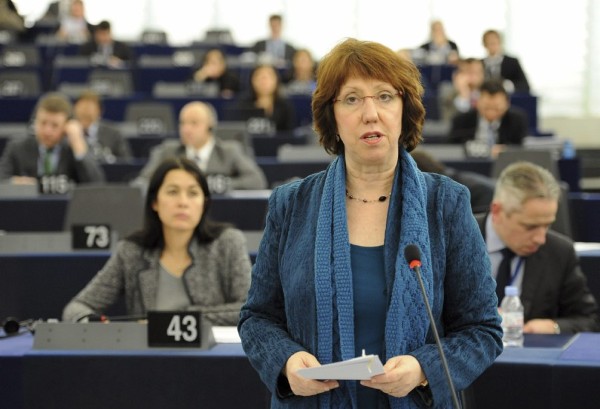 La jefa de la política exterior comunitaria, Catherine Ashton, pronuncia un discurso sobre la situación en Mali en el pleno del Parlamento Europeo en Estrasburgo, Francia, hoy, miércoles 15 de enero de 2013. 