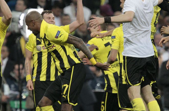 Los jugadores del Borussia Dortmund celebran su clasificación para la final.