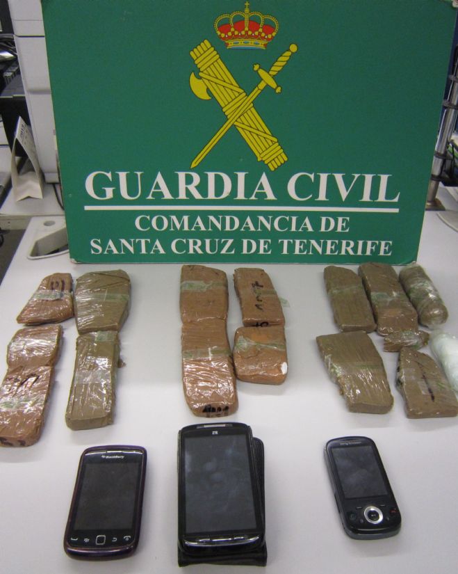 Droga intervenida por la Guardia Civil en el Puerto de Santa Cruz de Tenerife.