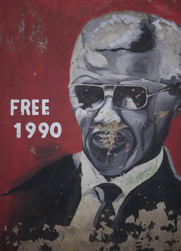 Un mural del expresidente sudafricano Nelson Mandela en Soweto, 