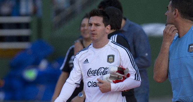 El jugador de la selección argentina de fútbol Lionel Messi (c).