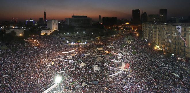 Concentración de detractores del depuesto presidente Mohamed Mursi en las proximidades del Palacio Presidencial en El Cairo (Egipto).