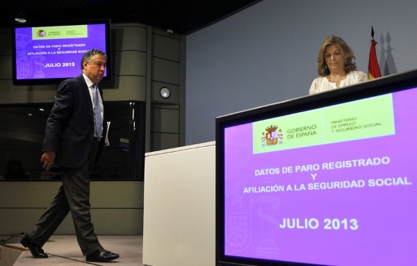 Los secretarios de Estado de Empleo, Engracia Hidalgo, y de Seguridad Social, Tomás Burgos, presentaron hoy en Madrid los datos de paro de julio registrado en el Servicio Público de Empleo Estatal.